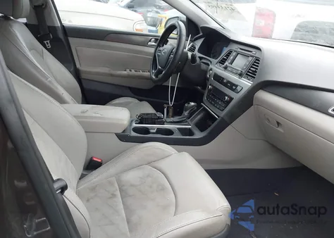 2015 Hyundai Sonata Sport z USA, uszkodzony, nr VIN 5NPE34AF2FH183307